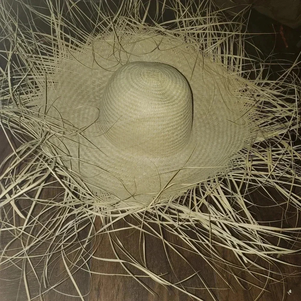 Straw hat raw brim with LONG frayed edge
